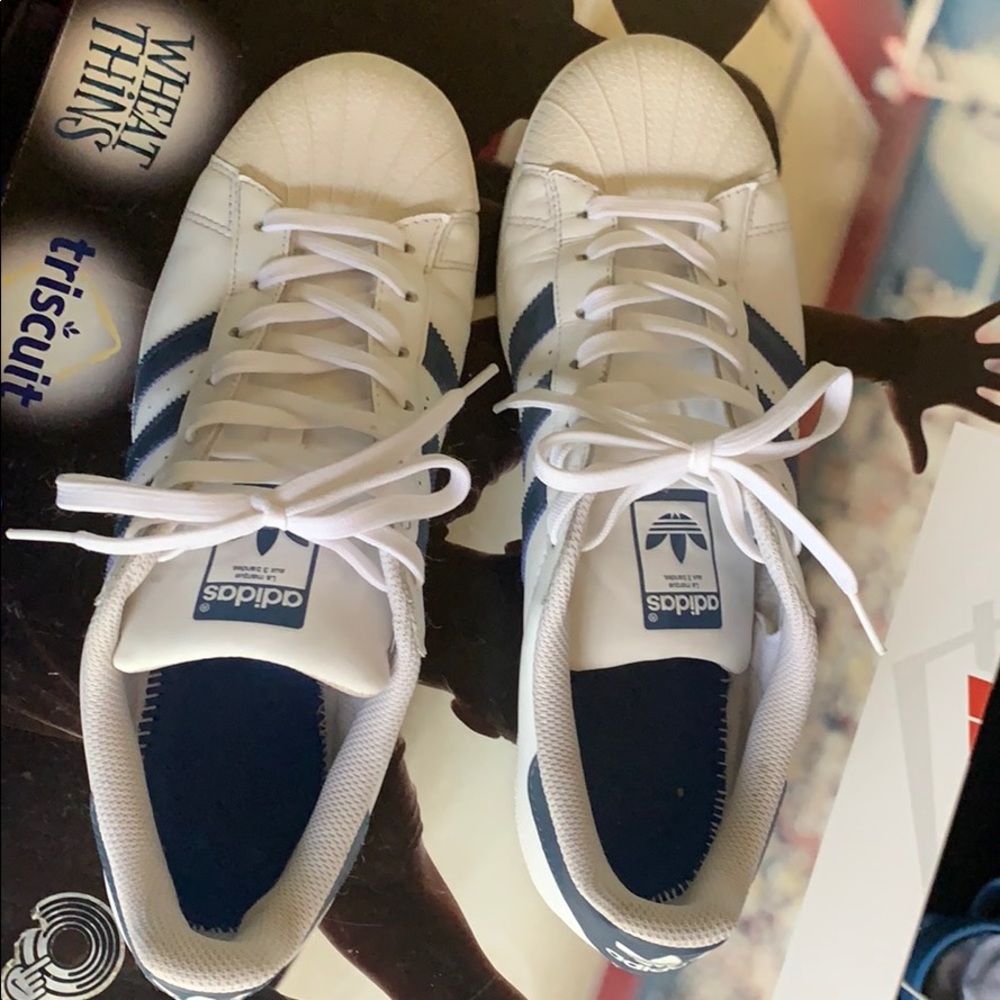 Shoes - Picture 5 of 5